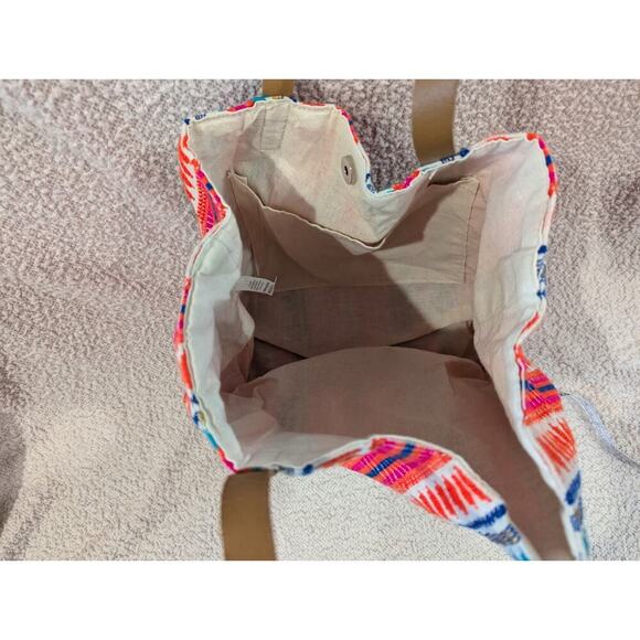 Bright and cheerful neon Indigenous style blanket tote bag w/snap closure - Picture 3 of 6